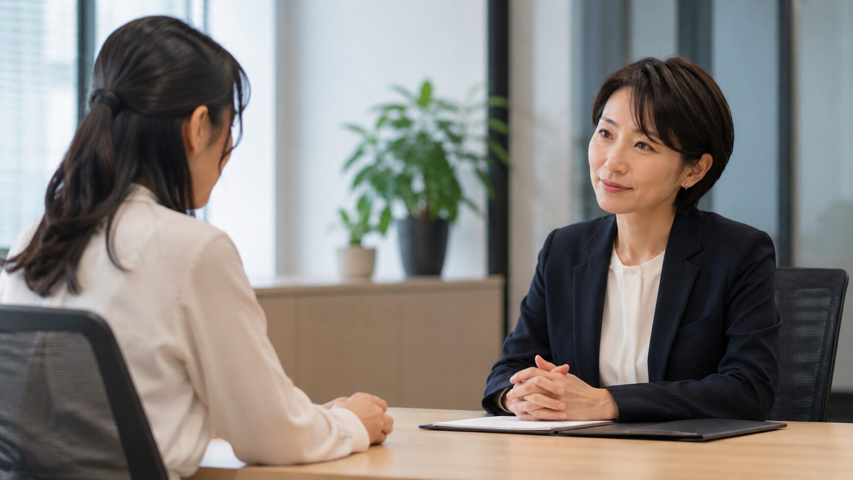 転職後のメンタル不調を上司や人事担当者へ相談する日本人社員